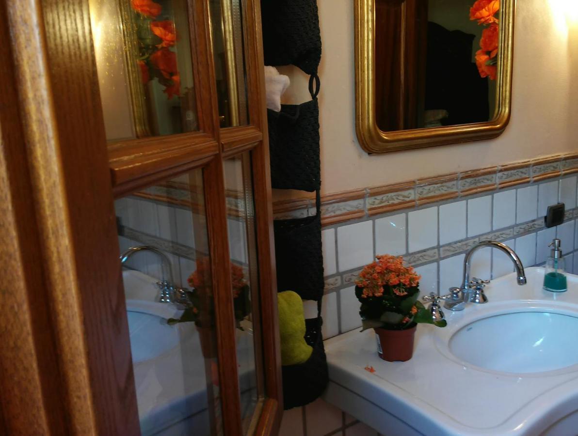 Room In Villa - Room In The Hills With Garden And Sea View San Salvatore  Luaran gambar