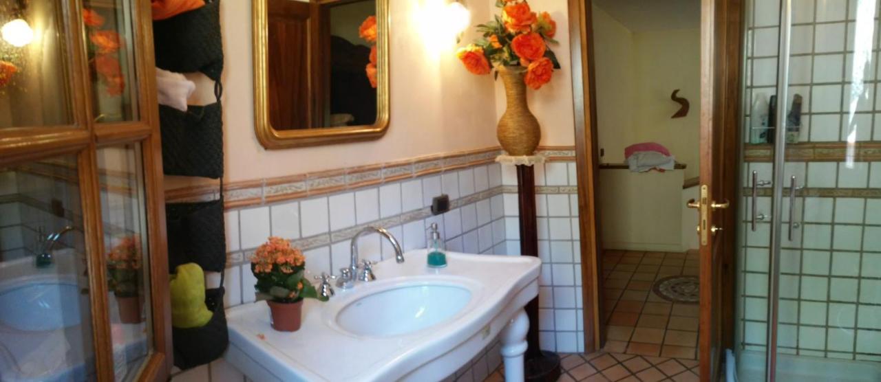 Room In Villa - Room In The Hills With Garden And Sea View San Salvatore  Luaran gambar